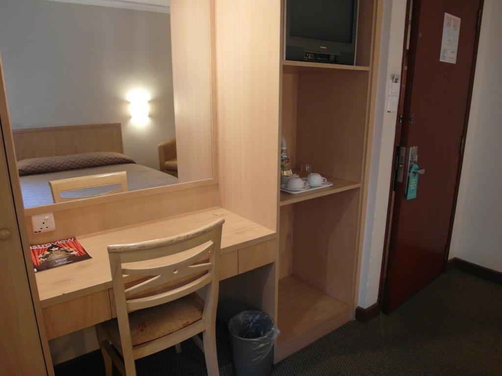 Mandarin Pacific Hotel Kuala Lumpur Room photo