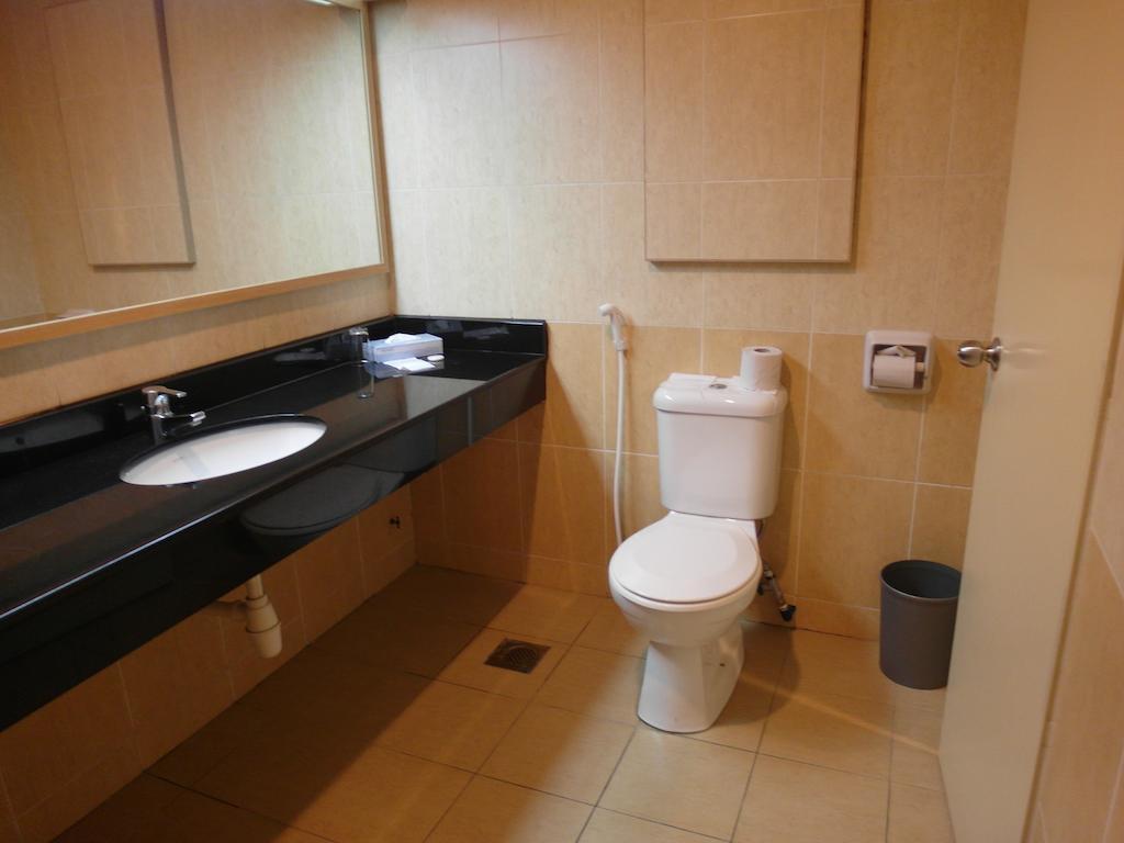 Mandarin Pacific Hotel Kuala Lumpur Room photo